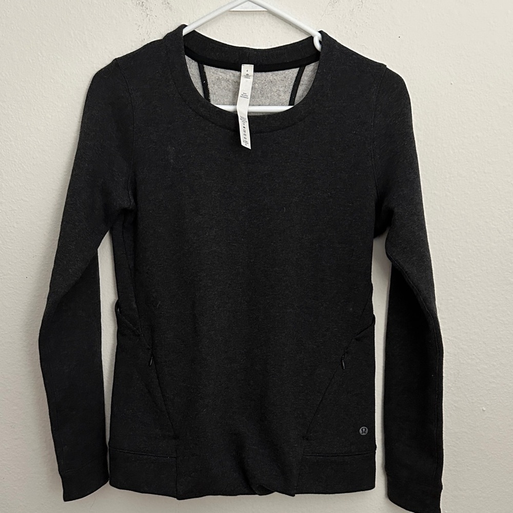 Lululemon long sleeve endeavor top